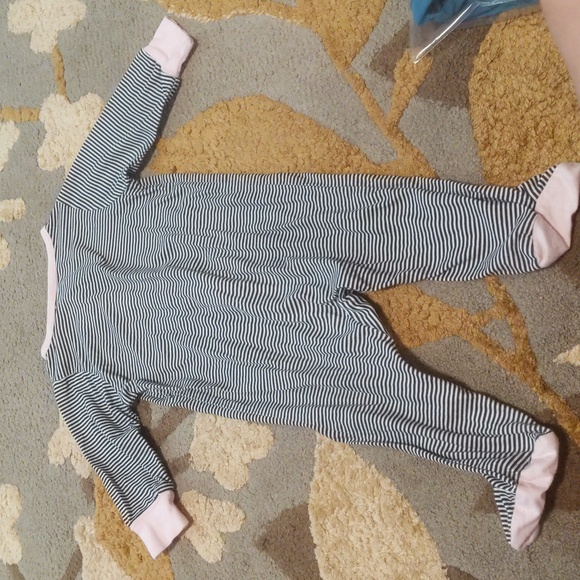 Footie. - Picture 2 of 3